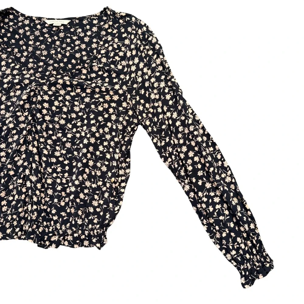 American Eagle Womens Small Black Floral Long Sleeve V-Neck Elastic Hem Blouse - Picture 3 of 9